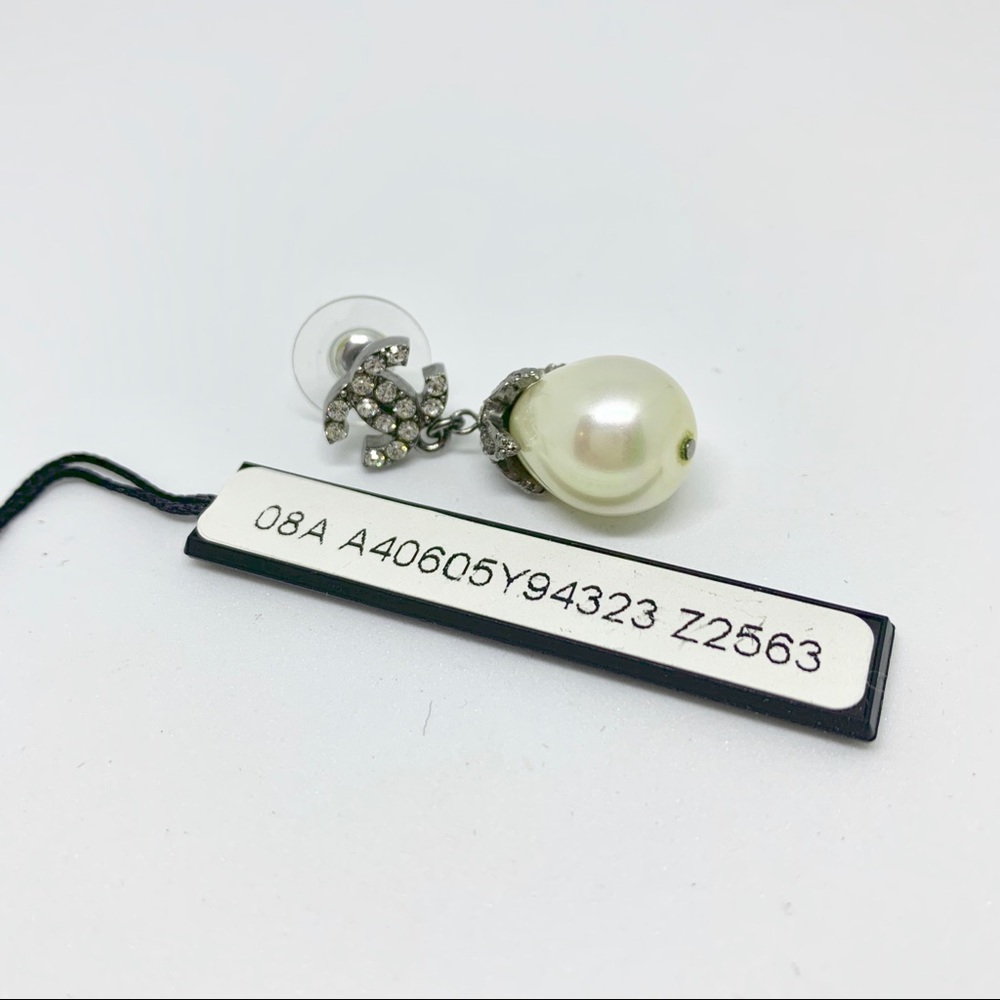 CHANEL Le Duc Gunmetal Rhinestone Large Pearls - Picture 8 of 8